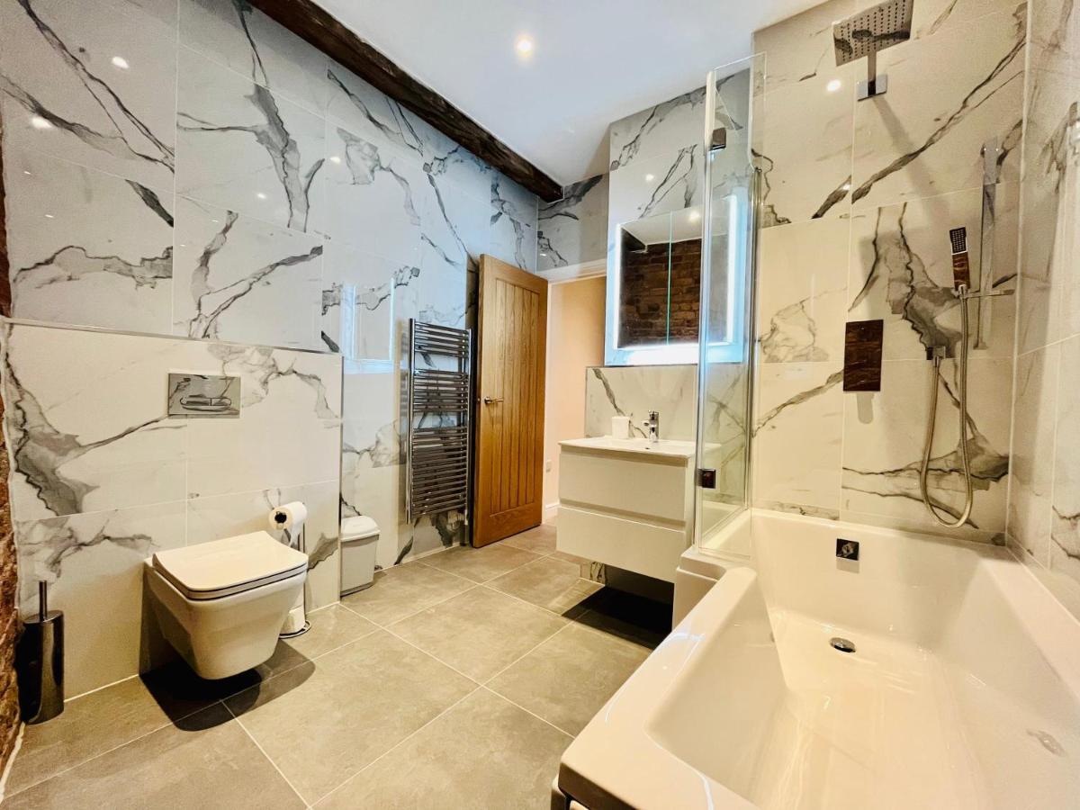 Stunning 2 Bedroom In The Centre Apartment Manchester